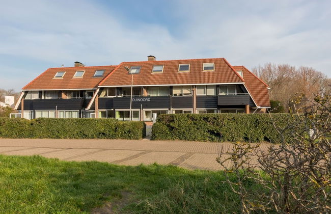 Attractive Apartment at Bottom of Dunes near Center - Photo 3