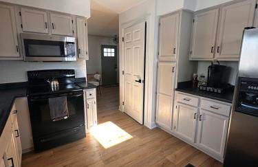 Ankenys Best Hot tub Theatre Room Game Room - Foto 68