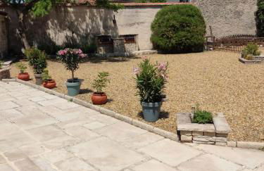 Ardèche les cigales gîte églantier avec piscine partagée - Foto 8