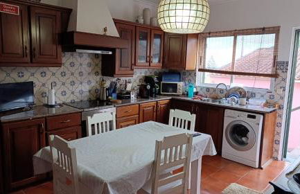 Ben House, private parking - Photo 17