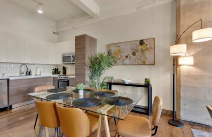 Downtown Loft- Pool -Free Parking -2026 World Cup - Foto 6