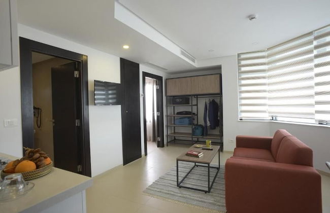 Maia Hotel Suites - Photo 41
