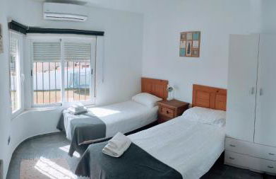 Torreguadiaro Villa - 2 mins walk from the bars and restaurants - Foto 36