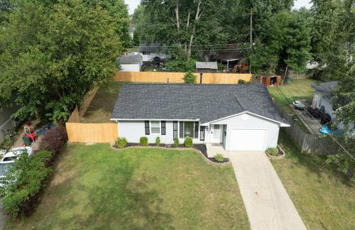 Private Ranch- Entire Home - Hot Tub - Pets & Kids Welcome - King Bed - Fenced Backyard - Free WiFi - Foto 5