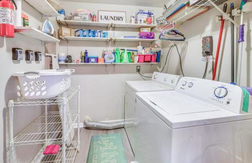 Colonial Heights Home with Large Yard and BBQ Grill! - Foto 17