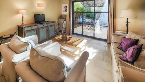 2 Bedroom Awesome Home In Saint-Laurent-De-La-Ca - Foto 2