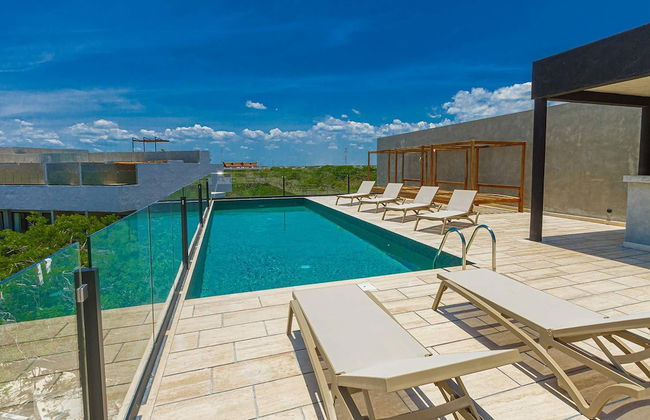 Spacious Apartment With Terrace and Rooftop Pool - Photo 35