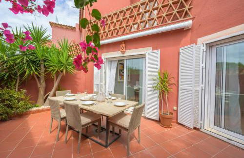 Beautiful Frontline beach Townhouse - Photo 17