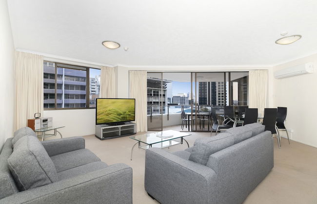 The Astor Apartments - Photo 32