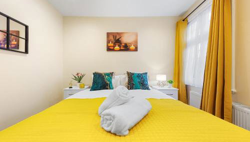 Modern and spacious 2-Bedroom London Flat - King Bed- Sleeps 6 - Parking Available - Instant Book & self check-in - Foto 4