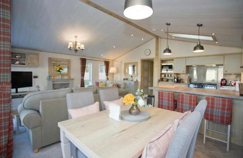 6 Berth Luxury Lodge in Christchurch, Dorset - Photo 32