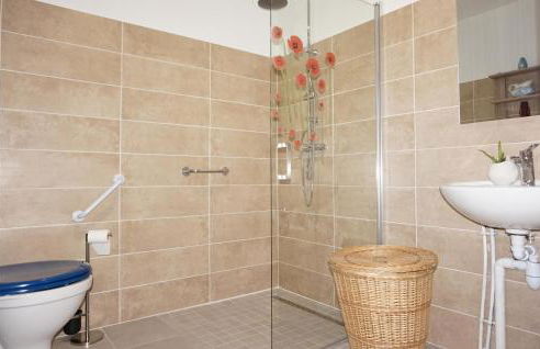 2 Bedroom Cozy Home In Saint Chinian - Foto 27