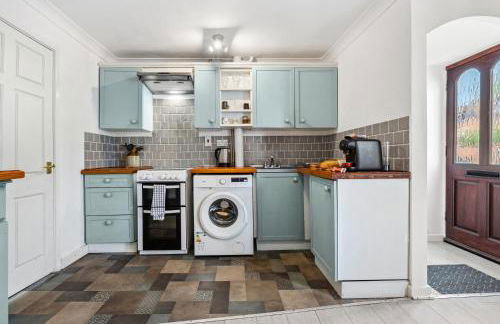 2BR Leamington Spa, by Clarendon Stays, FREE Parking, WiFi, Smart TV! - Foto 14