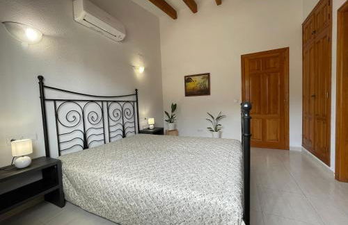 Private Hilltop Villa with Sea and Mountain Views - Foto 11