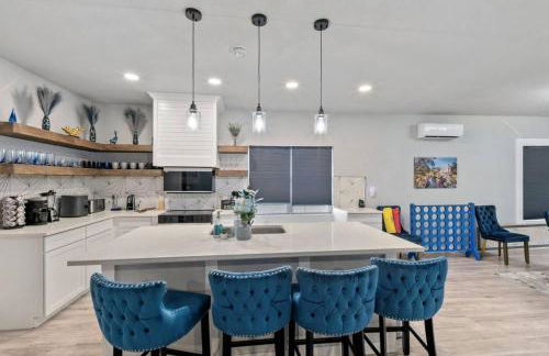 Gorgeous 6BR Sleeps 18 w Hot Tub - Foto 36