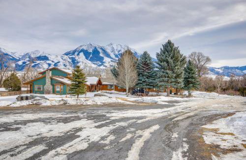 6 Mi to Chico Hot Springs Villa with River Access - Foto 40