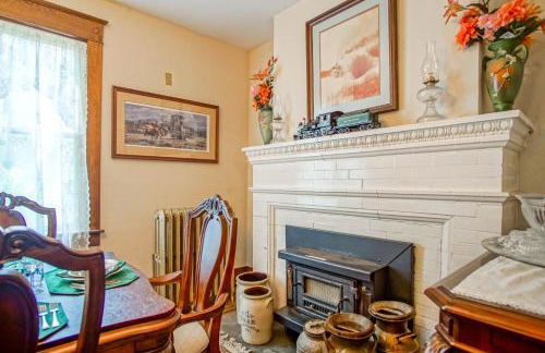 5 Br: Historic Glaab House in Cass, with AC, Amazing Kitchen, Covered Porches, Historical Landmark - Foto 14