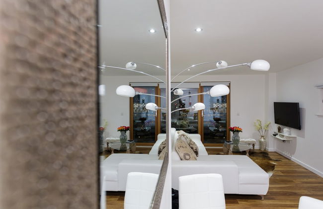 Live in Leeds Sky Penthouse - Photo 15