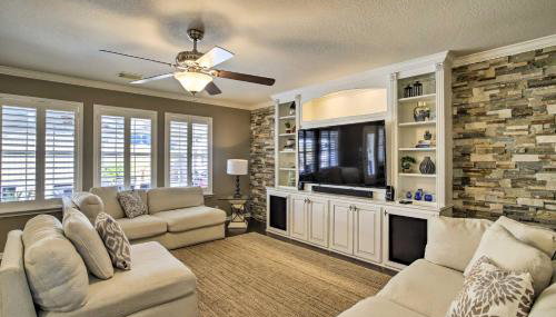 Luxe Home 30 Miles to Houston with Pool and Grill - Foto 3