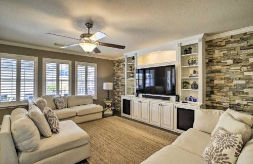 Luxe Home 30 Miles to Houston with Pool and Grill - Foto 3