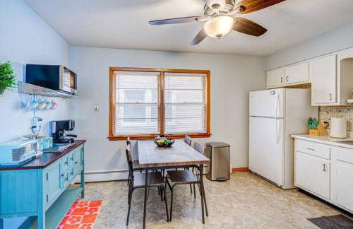 90s Condo Family Friendly - Foto 10