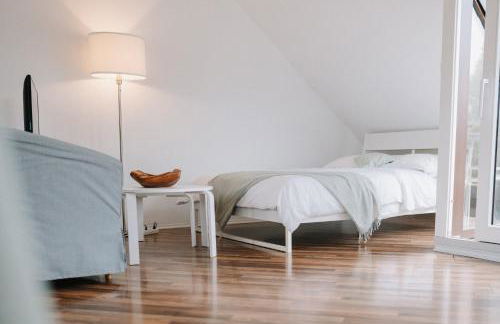 Appartement Residenz Panorama - Einzigartiges Loft im Herzen von Würzburg mit 2 Balkonen und Panorama-Aussicht! - Foto 3