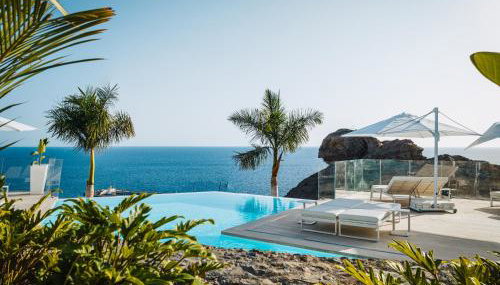 Grand Horizon Luxury Boutique Suites - Photo 4, sunbed