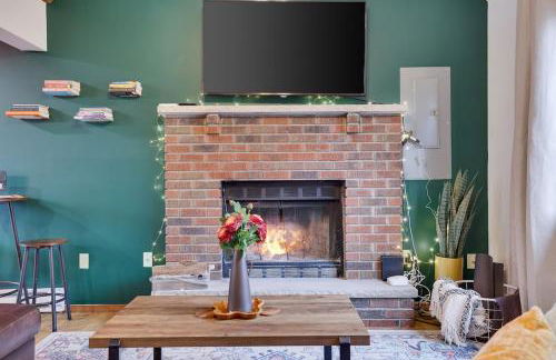 Hot tub - Game Loft & Arcade - 2 King Beds - Pet Friendly - Foto 7