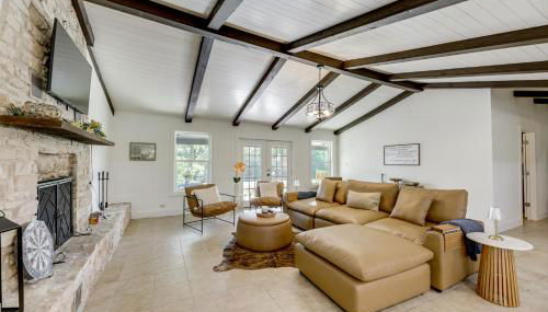 Family Home with Covered Patio and Grill in La Grange - Foto 1