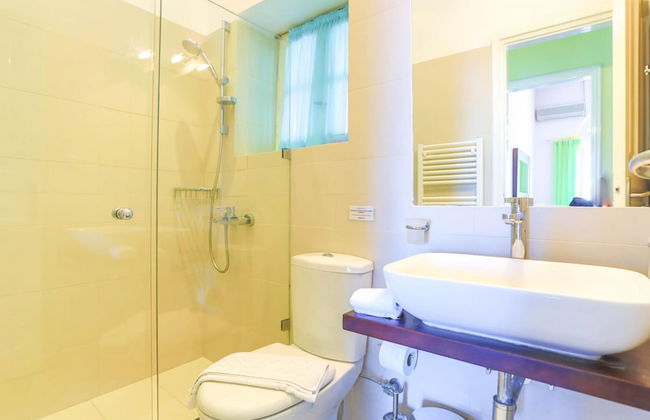 House On The Rocks in Nisaki - Photo 3