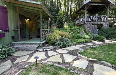 Enchanting Mountain Cottages w Hot Tub & Fireplace - Foto 26