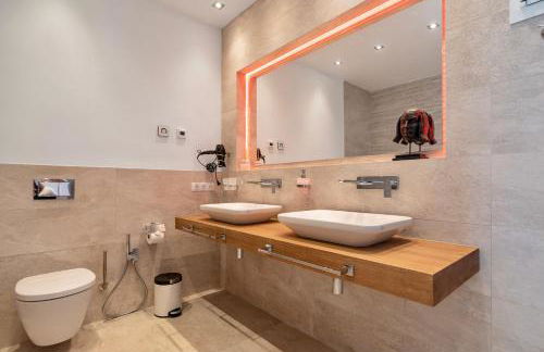 Modern exclusive Villa with Pool and Mountain View - Foto 15