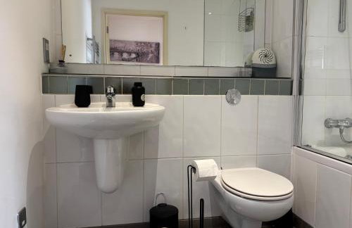 LUX 2bed City Centre and AO Arena Free Parking Modern Apt - Foto 18