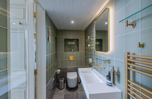 Luxury West End flat with stunning bay window views - Foto 16