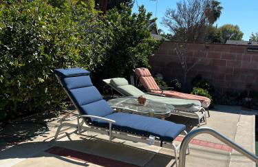 Pool Front Romantic Getaway withPrivate Entry - Foto 59