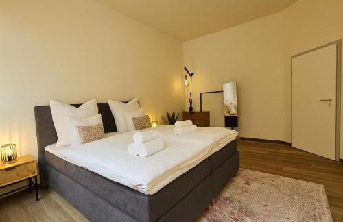 YFB-170m2 Apartment für bis zu 15, modern, 1min zu UBahn, Ruhige Lage, Parkplätze, WIFI, Netflix, Kindergerecht - Foto 7