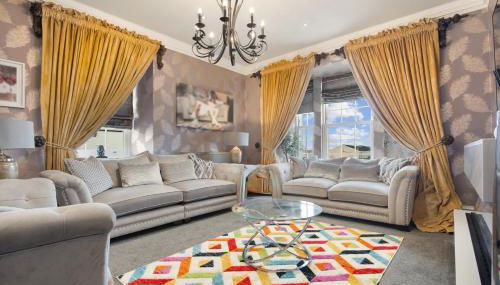 6BR House with Butler, Sauna & Hot Tub in Glasgow - Foto 1