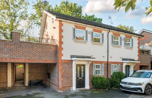 Walton Hidden Home with Free Parking - Pass the Keys - Foto 25