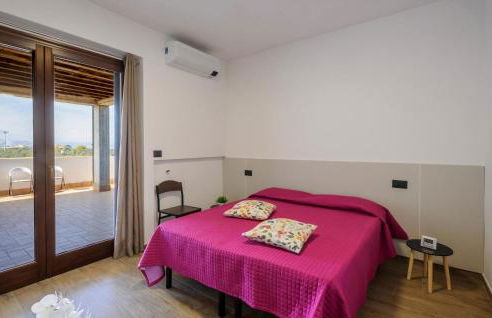 2 Bedroom Cozy Apartment In Moscufo - Foto 5