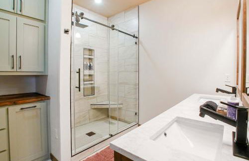 15 Mins to U of A - Pool & Hot Tub - Foto 16