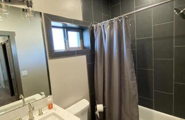 Dual Cabin- Yellowstone Family Retreat- Sled Hill - Foto 29