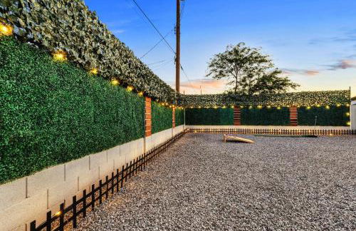 Phoenix Retreat - 2 Bedroom Home with King-Size Bed - 3 Smart TVs - 10 min from Airp - Unit A - Foto 15