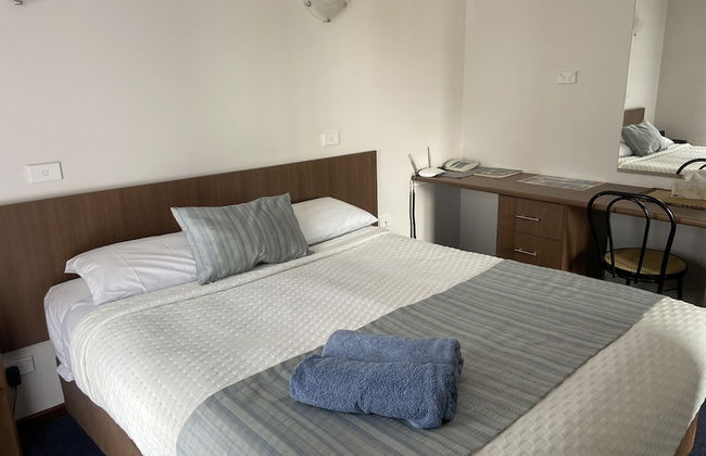 Dolphin Lodge - Photo 45