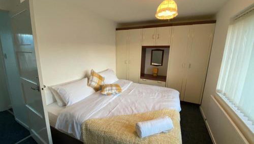 Spacious Luxurious Serviced Accommodation 3 - Photo 3