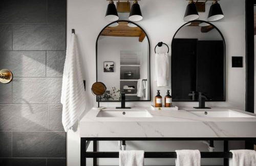 Riverside Rose Cabin: Luxe*LogCabin*MtnView*Sleeps12*Secluded*Shenandoah - Foto 39