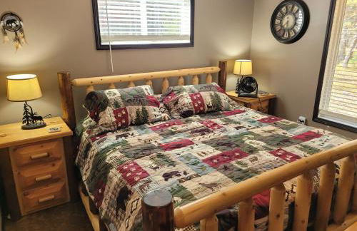 Hazel's Goose Creek Lodge - Private Riverfront! - Foto 30