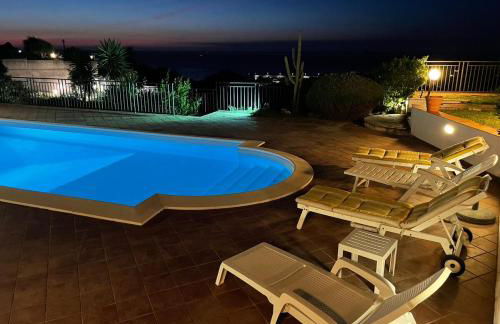 Pool & Panoramic Villa - 9 mins city center - Foto 36