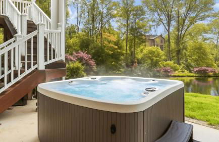 Lakefront 6bdr, Priv Dock, Game Room, Firepit Jake's Lake House by Avantstay - Foto 8