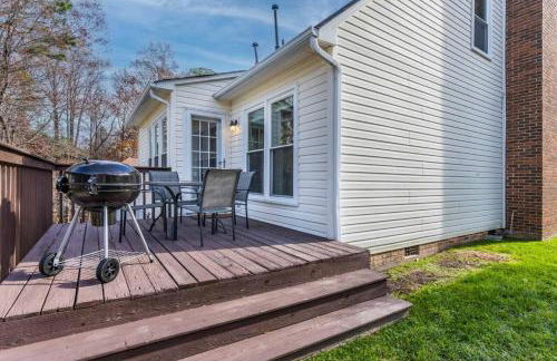 Near NC State Campus & Downtown - The Maple Marvel - Foto 46