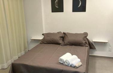 05 - ESTÚDIO LINDO na Savassi com Área privativa, Máquina de lavar, Cozinha completa, TV, Vaga de garagem - Foto 3